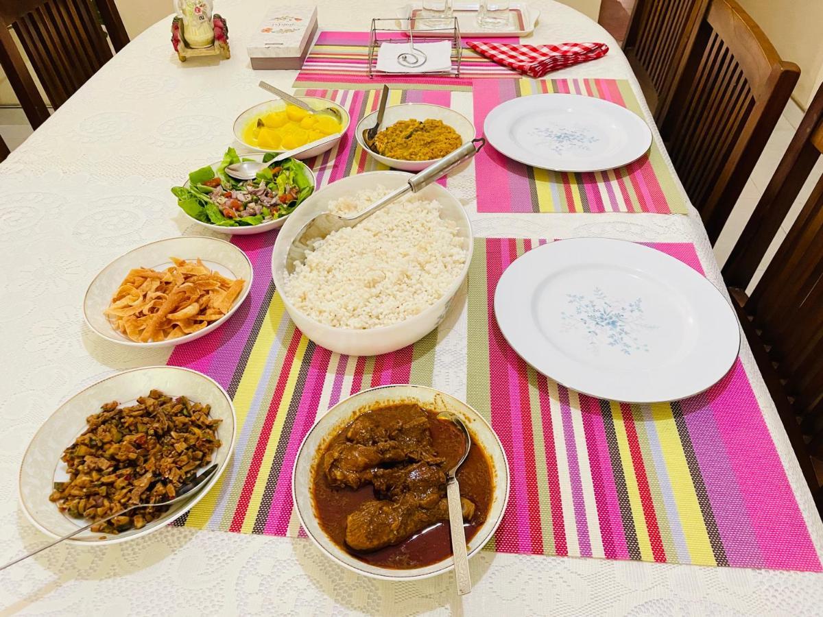 Unique Villa 康提 外观 照片