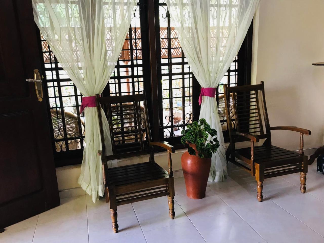 Unique Villa 康提 外观 照片