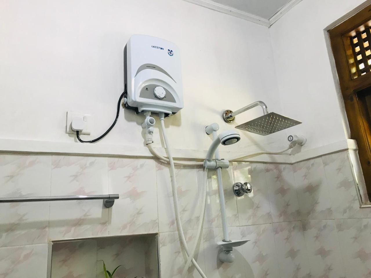 Unique Villa 康提 外观 照片