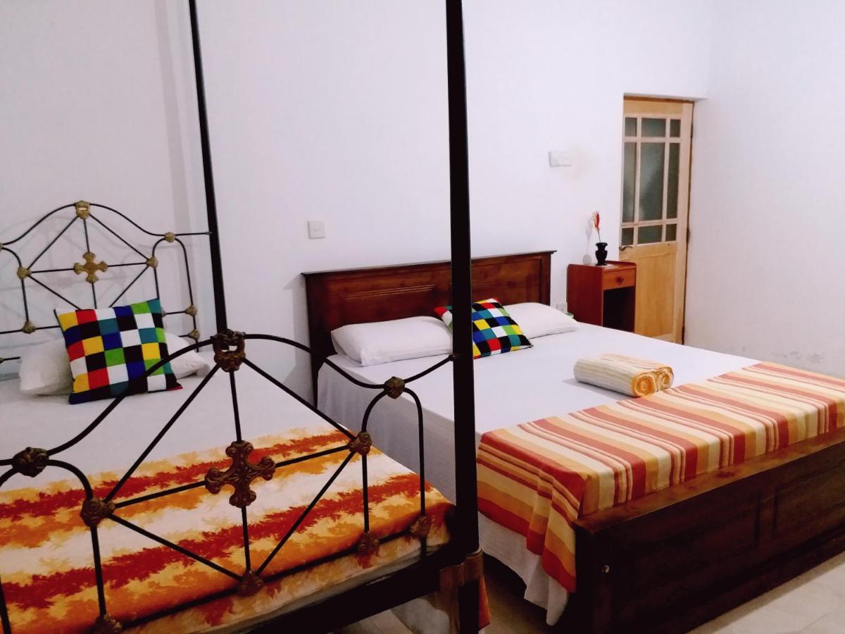 Unique Villa 康提 外观 照片